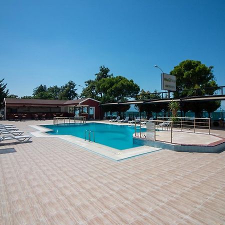 Lake Life Hotel Iznik Exterior photo