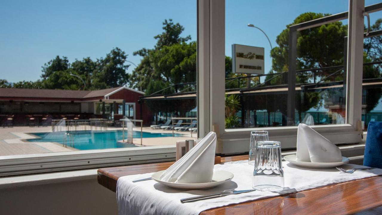 Lake Life Hotel Iznik Exterior photo