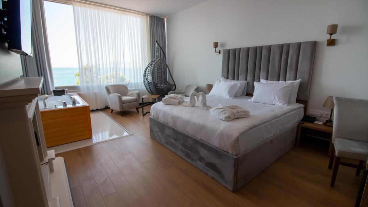 Lake Life Hotel Iznik Exterior photo